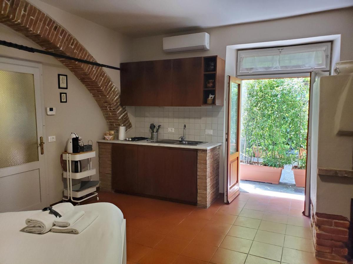 La Casa Nel Vicolo Apartment Алтопашо Екстериор снимка